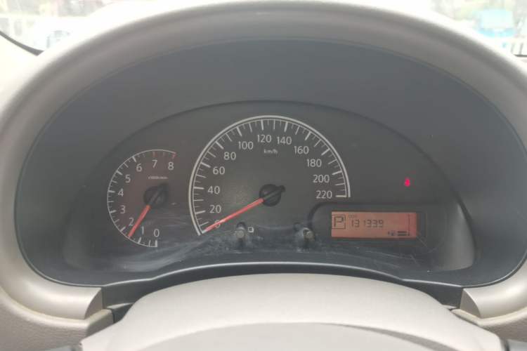 Used Nissan Sunny 2015 1.5XE CVT Master Edition Instrument Cluster