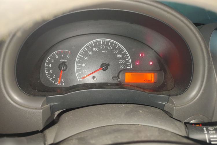 Used Nissan Sunny 2015 1.5XE Manual Master Edition Instrument Cluster