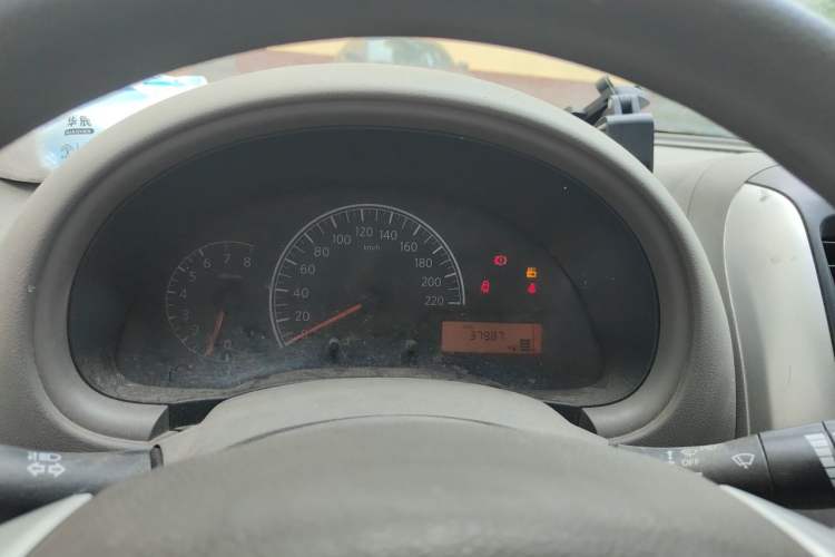 Used Nissan Sunny 2015 1.5XE Manual Master Edition Instrument Cluster