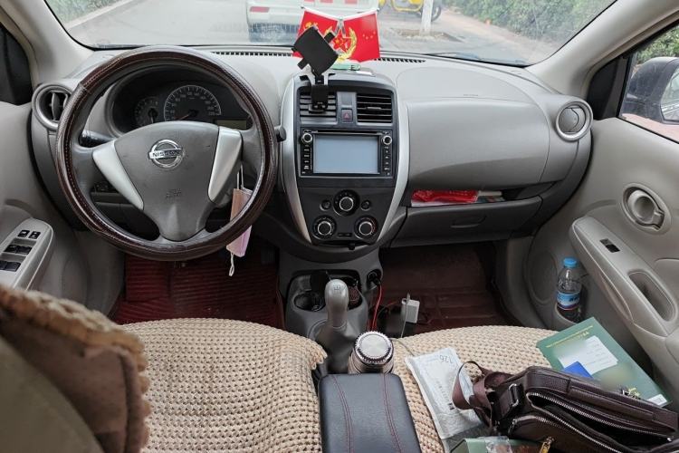 Used Nissan Sunny 2015 1.5XE Manual Master Edition Interior 2
