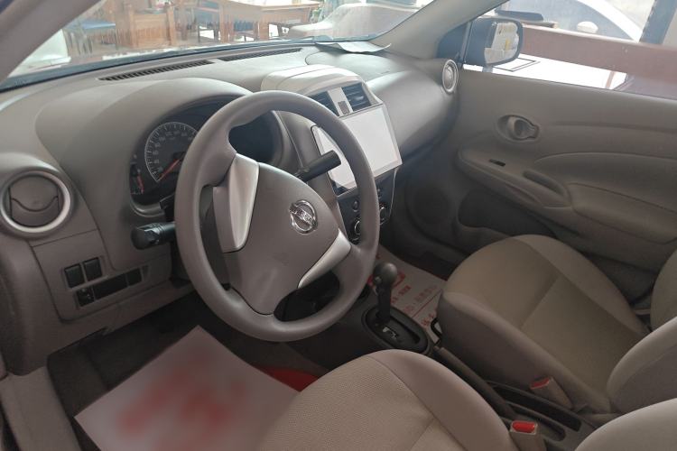 Used Nissan Sunny 2015 1.5XE CVT Comfort Edition Interior 2
