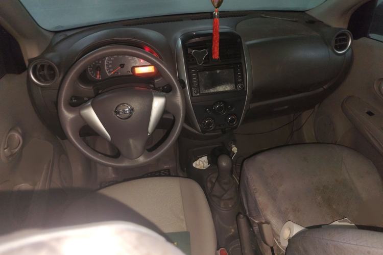 Used Nissan Sunny 2015 1.5XE Manual Master Edition Interior 2