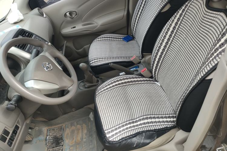 Used Nissan Sunny 2015 1.5XE Manual Master Edition Left Front Seat