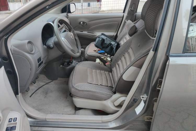 Used Nissan Sunny 2015 1.5XE Manual Comfort Edition Left Front Seat