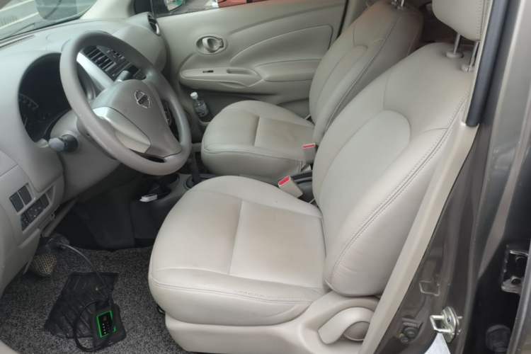 Used Nissan Sunny 2015 1.5XE CVT Master Edition Left Front Seat