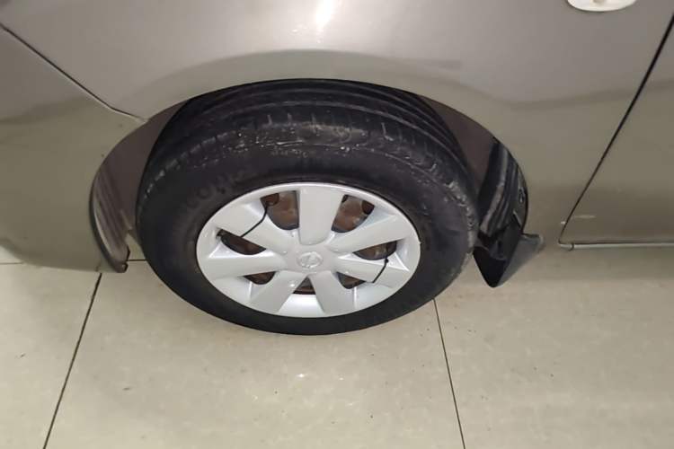 Used Nissan Sunny 2015 1.5XE CVT Comfort Edition Left Front Wheel Hub
