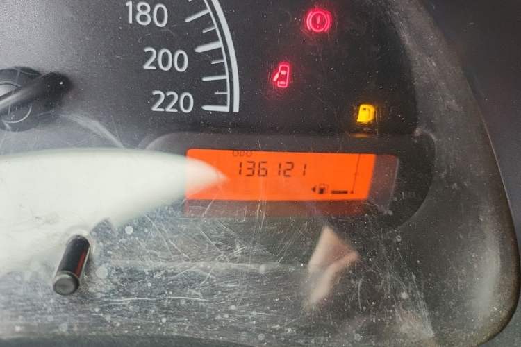 Used Nissan Sunny 2015 1.5XE Manual Comfort Edition Odometer Close Up