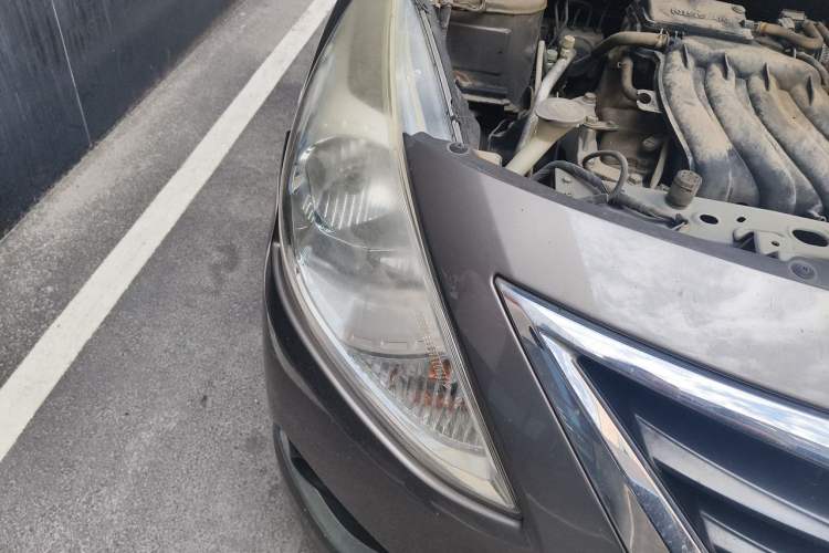 Used Nissan Sunny 2015 1.5XE Manual Comfort Edition Right Front Headlight