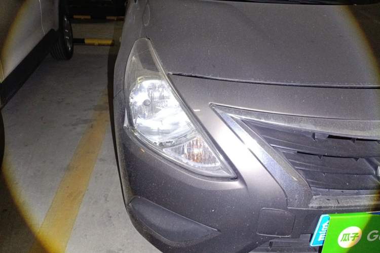 Used Nissan Sunny 2015 1.5XE Manual Comfort Edition Right Front Headlight