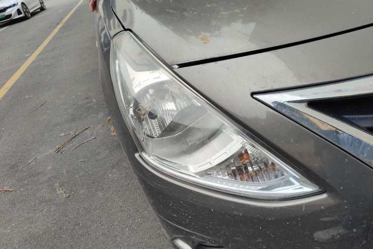 Used Nissan Sunny 2015 1.5XE Manual Master Edition Right Front Headlight