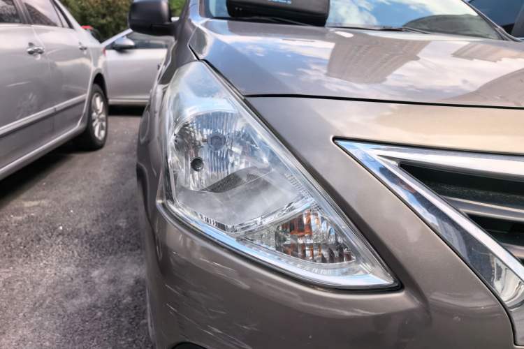 Used Nissan Sunny 2015 1.5XE CVT Comfort Edition Right Front Headlight