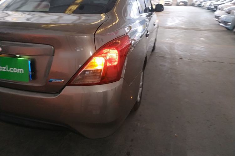 Used Nissan Sunny 2015 1.5XE Manual Comfort Edition Right Rear Taillight
