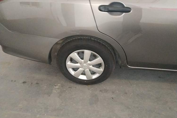 Used Nissan Sunny 2015 1.5XE Manual Comfort Edition Right Rear Wheel Hub