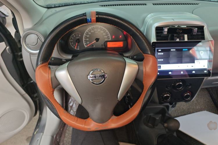 Used Nissan Sunny 2015 1.5XE CVT Comfort Edition Steering Wheel