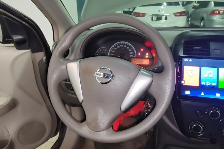 Used Nissan Sunny 2015 1.5XE CVT Comfort Edition Steering Wheel