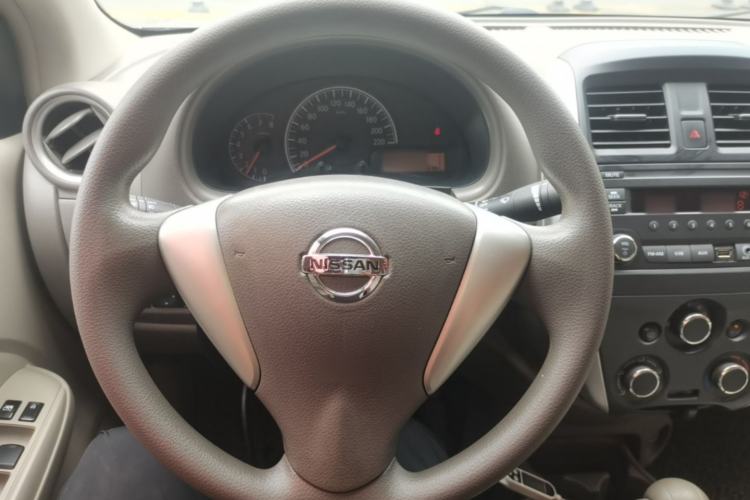 Used Nissan Sunny 2015 1.5XE CVT Master Edition Steering Wheel