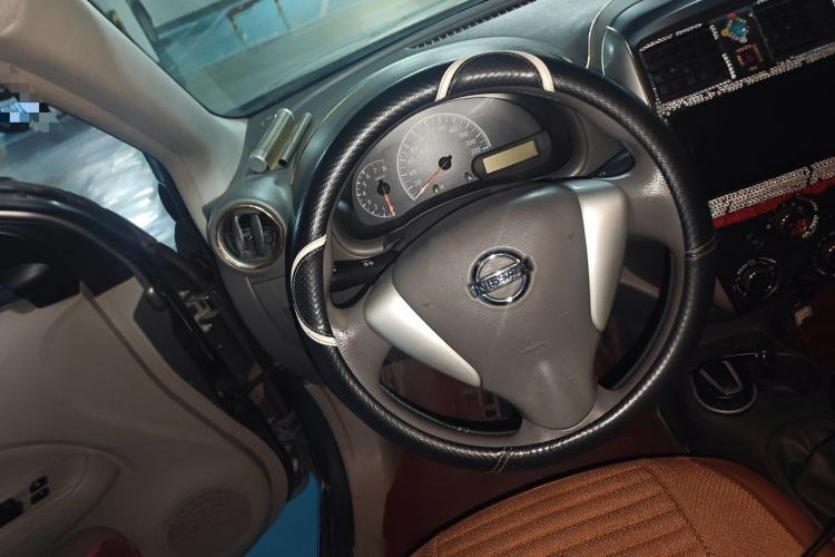 Used Nissan Sunny 2015 1.5XE Manual Comfort Edition Steering Wheel