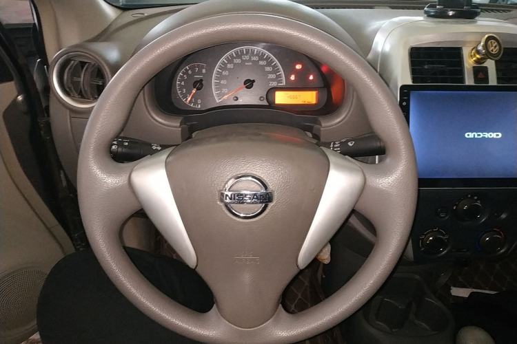 Used Nissan Sunny 2015 1.5XE Manual Comfort Edition Steering Wheel
