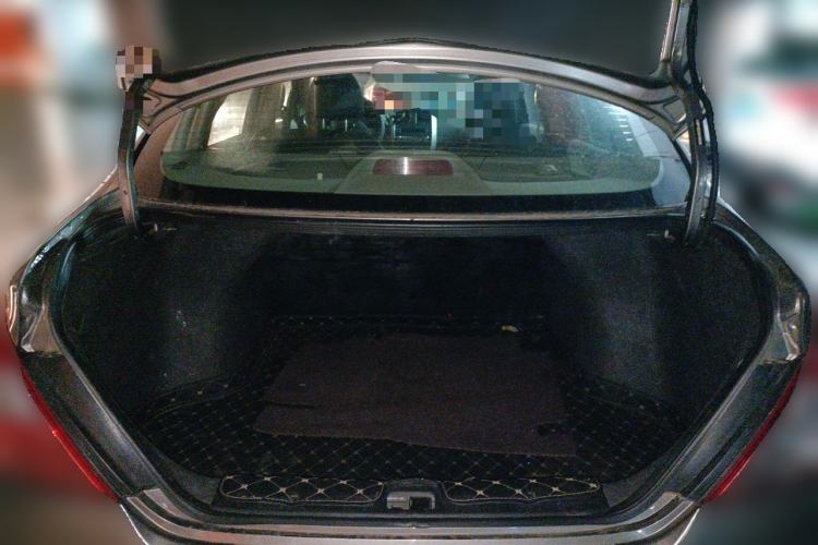 Used Nissan Sunny 2015 1.5XE Manual Comfort Edition Trunk