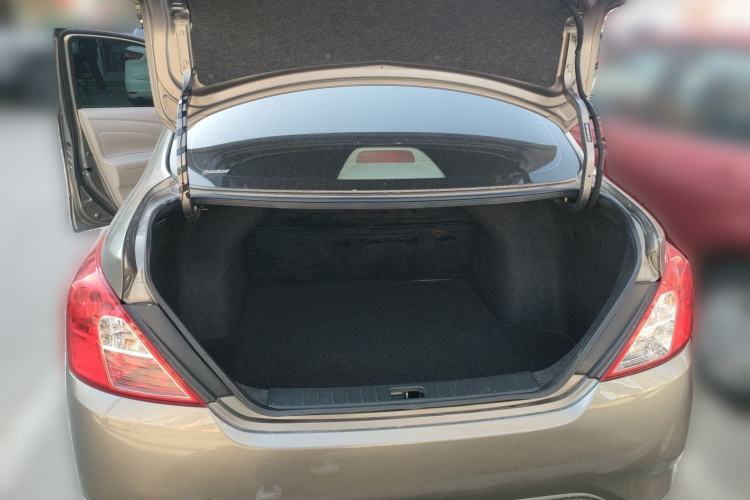 Used Nissan Sunny 2015 1.5XE Manual Comfort Edition Trunk