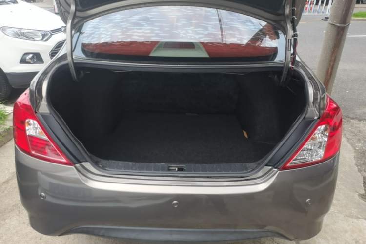 Used Nissan Sunny 2015 1.5XE CVT Master Edition Trunk