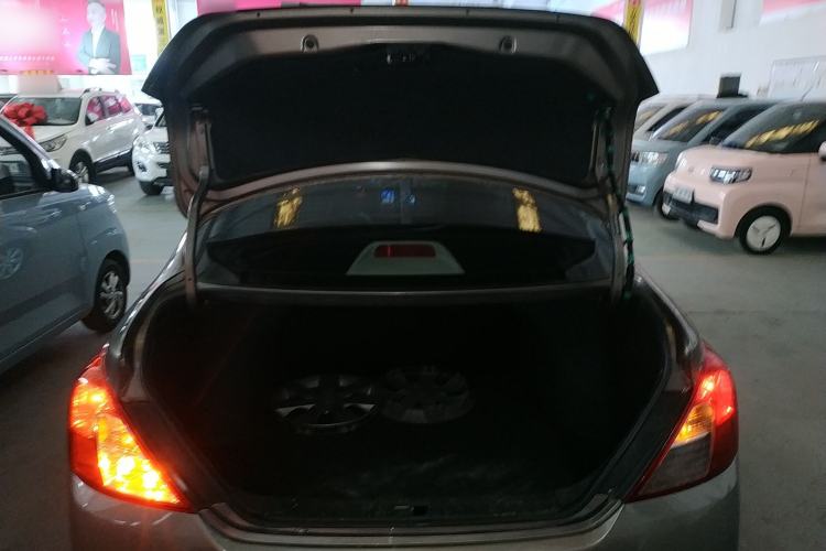Used Nissan Sunny 2015 1.5XE Manual Comfort Edition Trunk