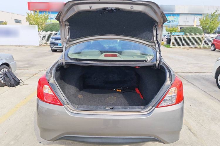 Used Nissan Sunny 2015 1.5XE Manual Comfort Edition Trunk