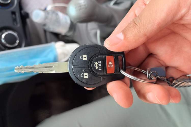 Used Nissan Sunny 2015 1.5XE Manual Comfort Edition Vehicle Key