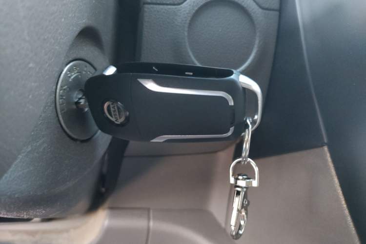 Used Nissan Sunny 2015 1.5XE Manual Comfort Edition Vehicle Key