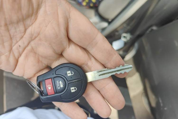Used Nissan Sunny 2015 1.5XE CVT Comfort Edition Vehicle Key