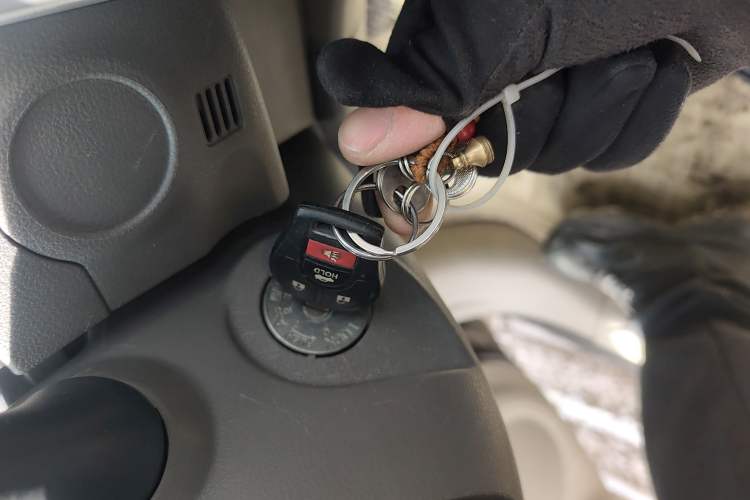 Used Nissan Sunny 2015 1.5XE Manual Comfort Edition Vehicle Key