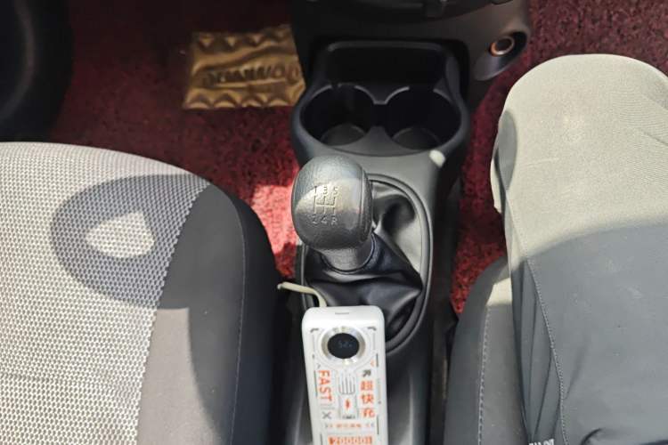 Used Nissan Sunny 2016 1.5XE Manual Leading Edition Gear Lever