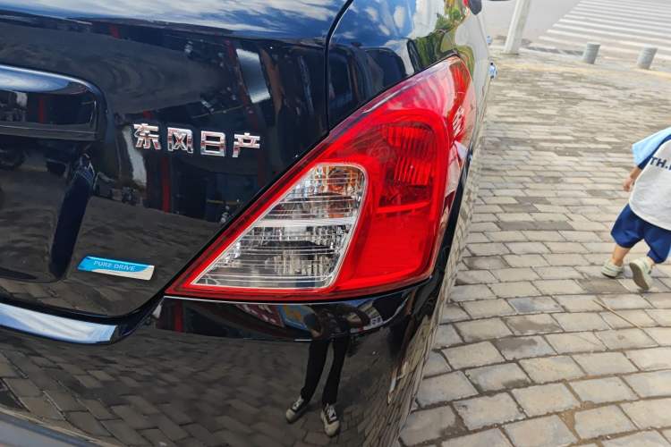 Used Nissan Sunny 2016 1.5XE Manual Leading Edition Right Rear Taillight