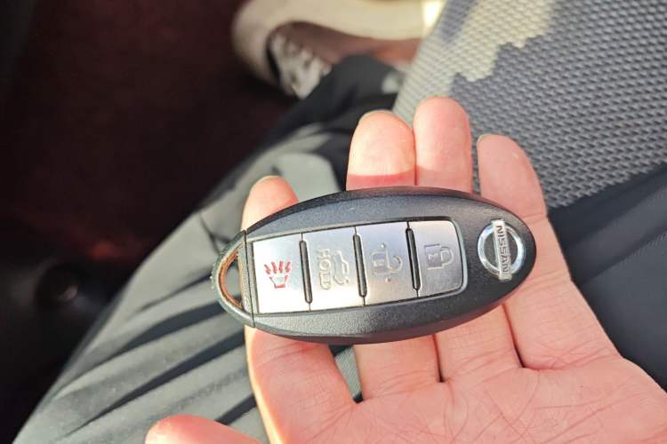 Used Nissan Sunny 2016 1.5XE Manual Leading Edition Vehicle Key