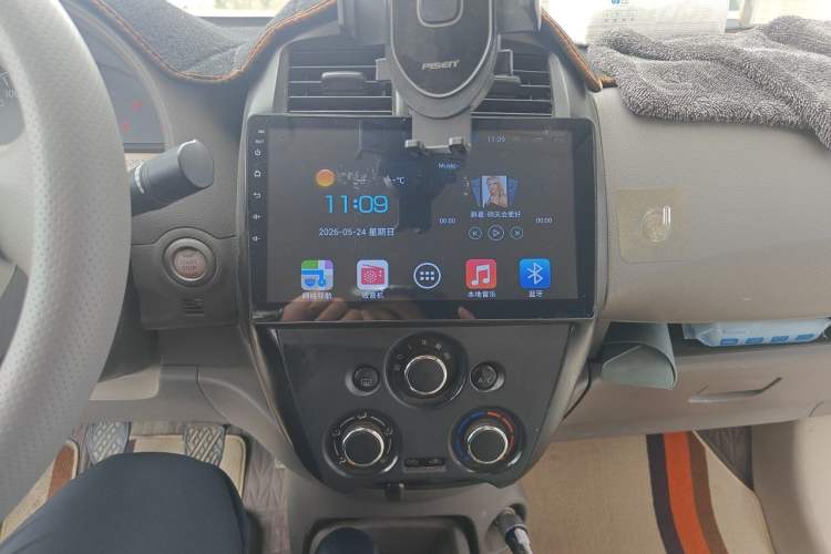 Used Nissan Sunny 2016 1.5XE Manual Leading Edition Audio And AC Panel