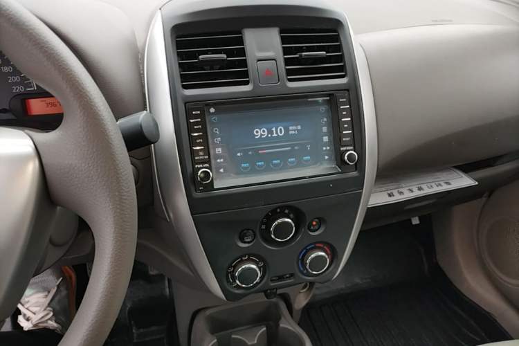 Used Nissan Sunny 2016 1.5XE Manual Leading Edition Audio And AC Panel