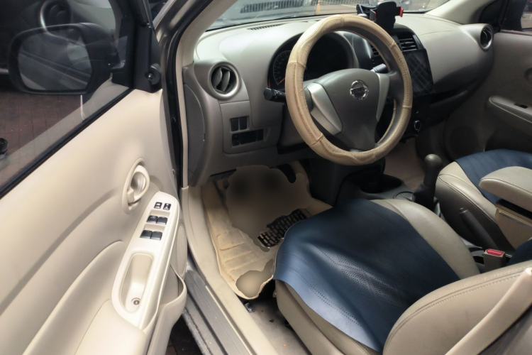 Used Nissan Sunny 2016 1.5XE Manual Leading Edition Driver Seat