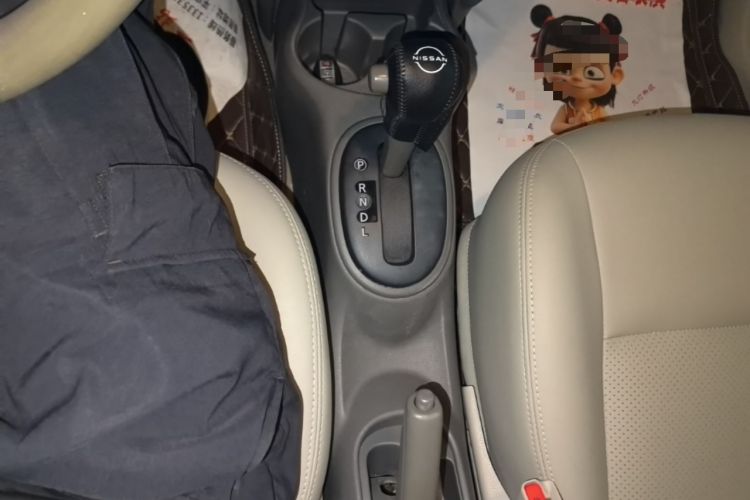 Used Nissan Sunny 2016 1.5XE CVT Leading Edition Gear Lever