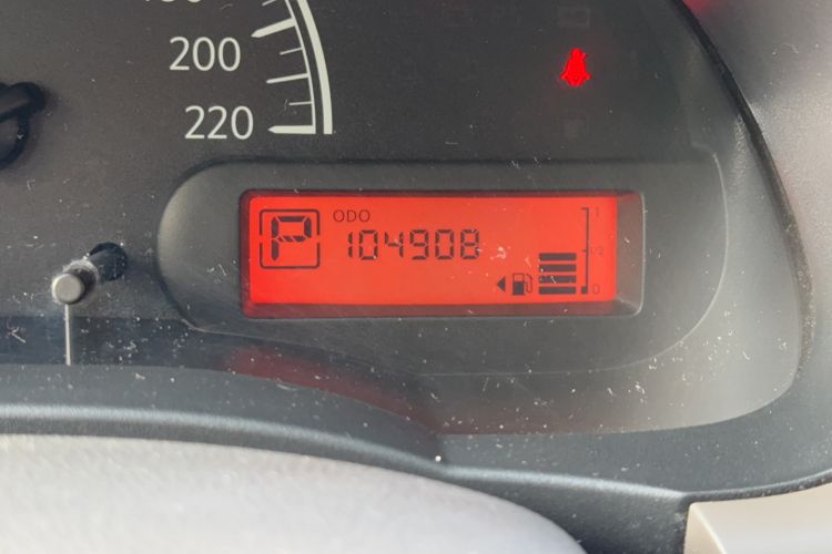 Used Nissan Sunny 2016 1.5XE CVT Leading Edition Odometer Close Up