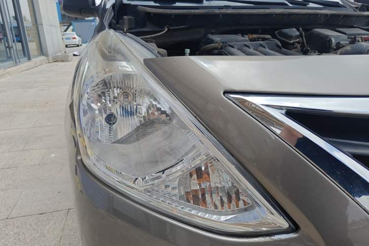 Used Nissan Sunny 2016 1.5XE Manual Leading Edition Right Front Headlight