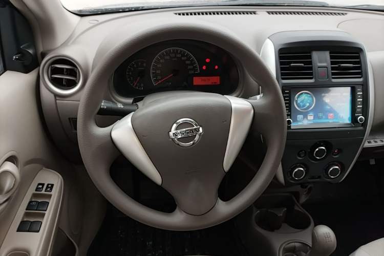 Used Nissan Sunny 2016 1.5XE Manual Leading Edition Steering Wheel