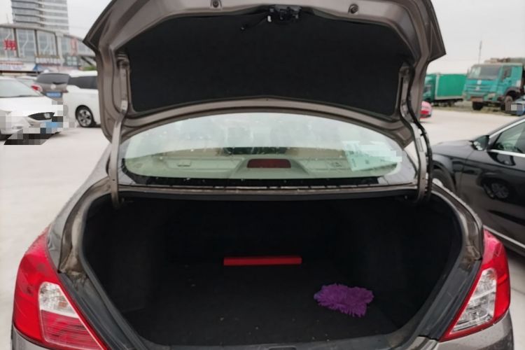 Used Nissan Sunny 2016 1.5XE Manual Leading Edition Trunk