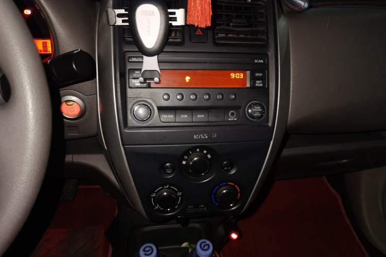 Used Nissan Sunny 2016 1.5XE Manual Leading Edition Audio And AC Panel