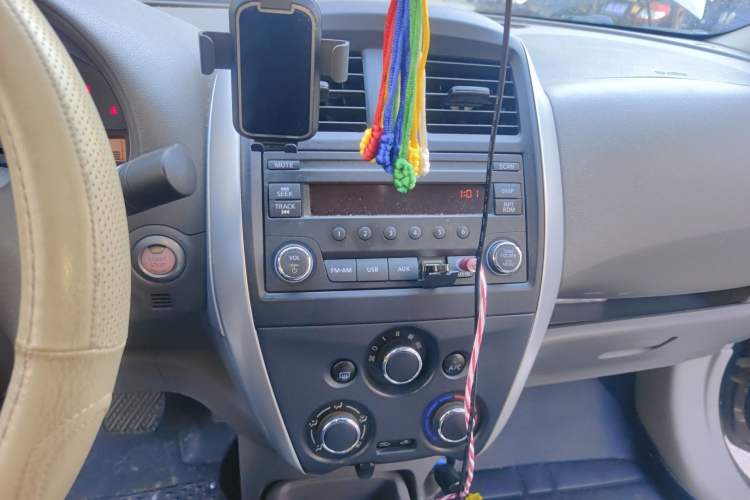 Used Nissan Sunny 2016 1.5XE CVT Leading Edition Audio And AC Panel