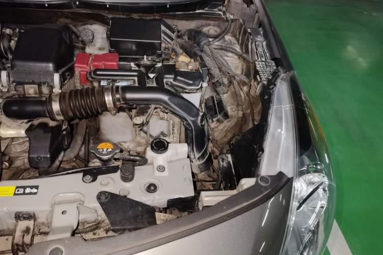 Used Nissan Sunny 2016 1.5XE Manual Leading Edition Engine Bay Left