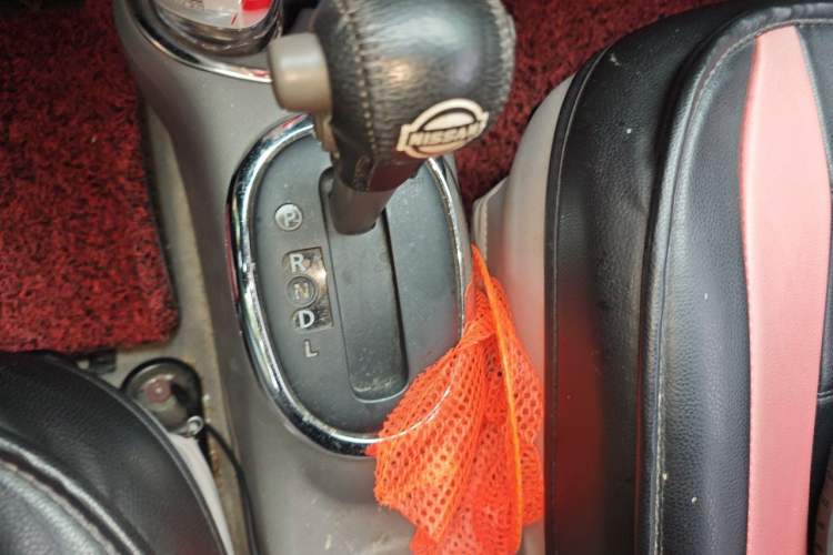 Used Nissan Sunny 2016 1.5XE CVT Leading Edition Gear Lever
