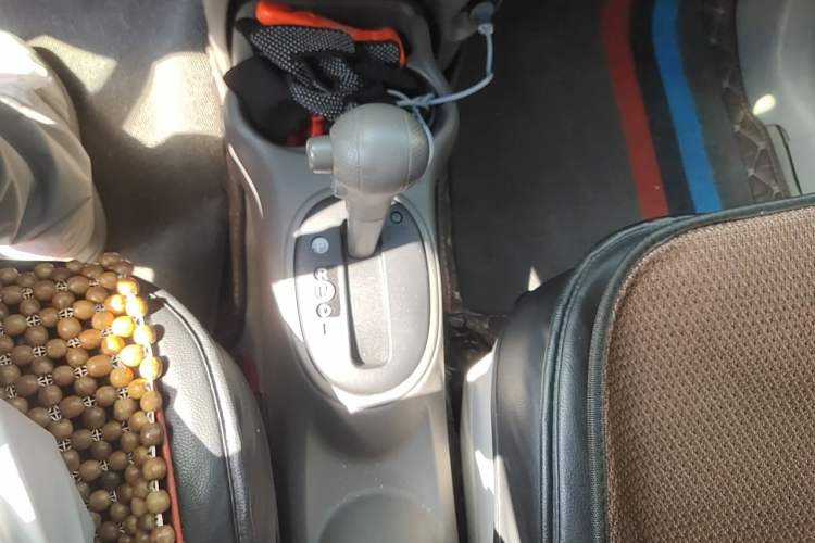 Used Nissan Sunny 2016 1.5XE CVT Leading Edition Gear Lever