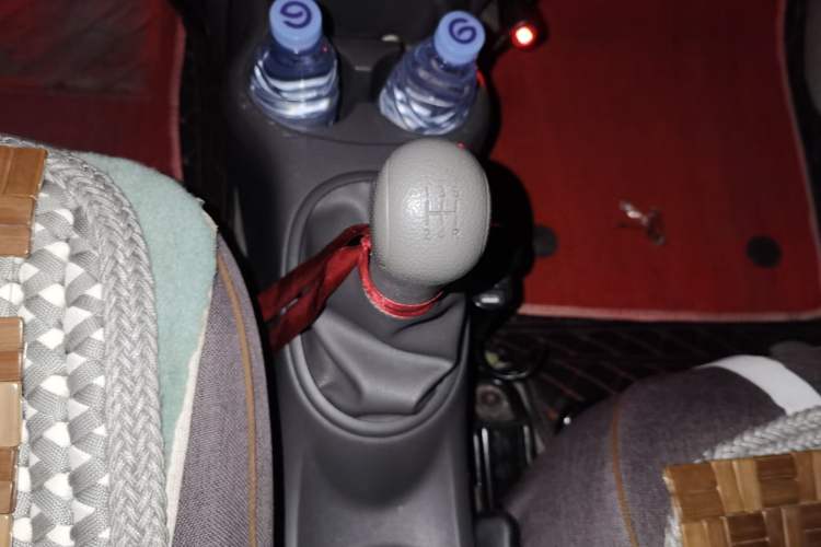 Used Nissan Sunny 2016 1.5XE Manual Leading Edition Gear Lever
