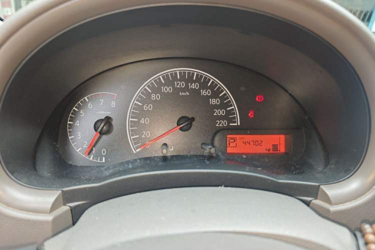 Used Nissan Sunny 2016 1.5XE CVT Leading Edition Instrument Cluster