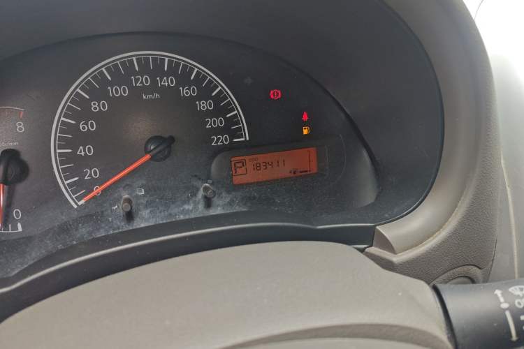 Used Nissan Sunny 2016 1.5XE CVT Leading Edition Odometer Close Up